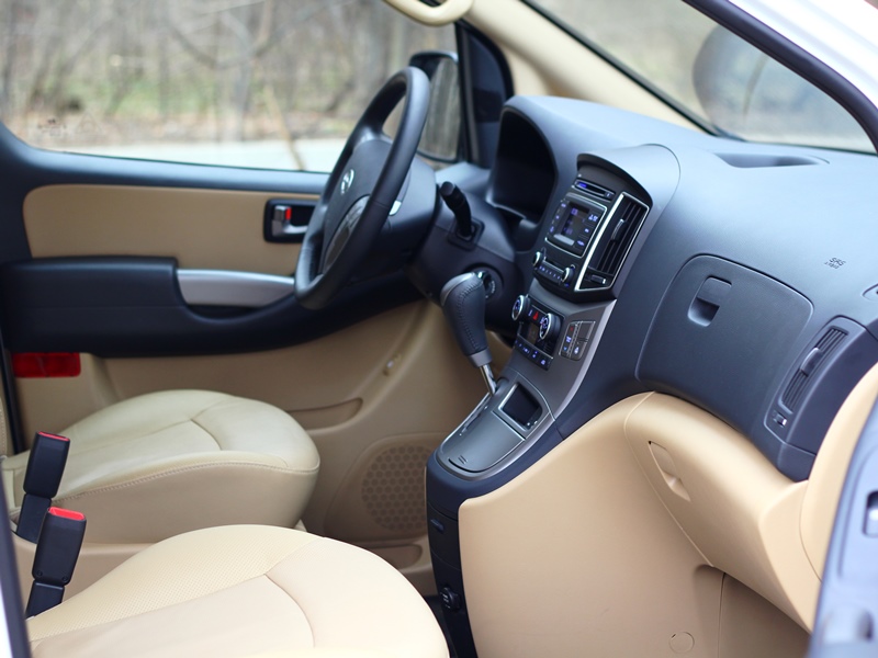 Hyundai Grand Starex (H1) 2.5 CRDi AT напрокат