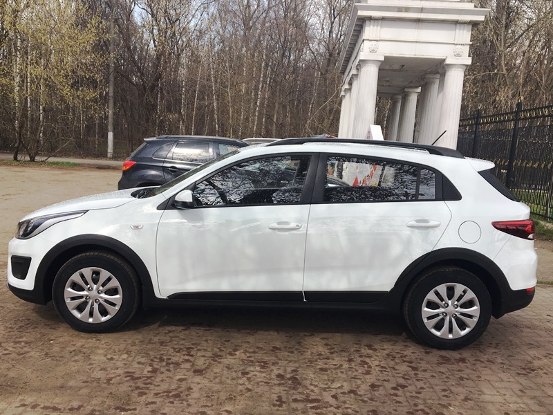 Kia Rio X-Line AT взять машину в аренду