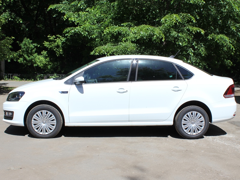 Volkswagen Polo sedan AT взять машину в аренду