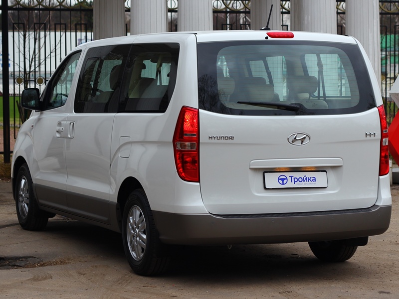Hyundai Grand Starex (H1) 2.5 CRDi AT аренда в Москве