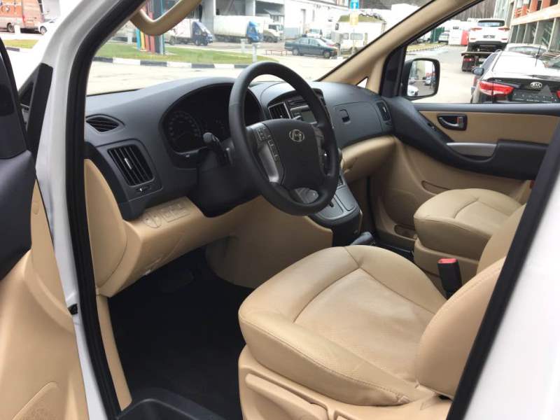 Hyundai Grand Starex (H1) 2.5 CRDi AT цена аренды