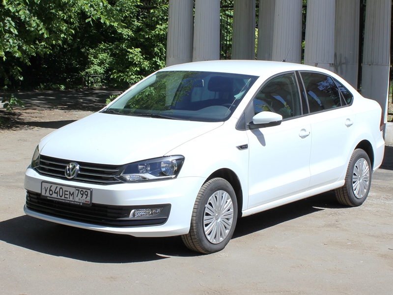 Volkswagen Polo sedan AT аренда в Москве