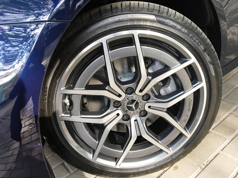 Mercedes E220d 4MATIC AMG rest. автомобиль в аренду
