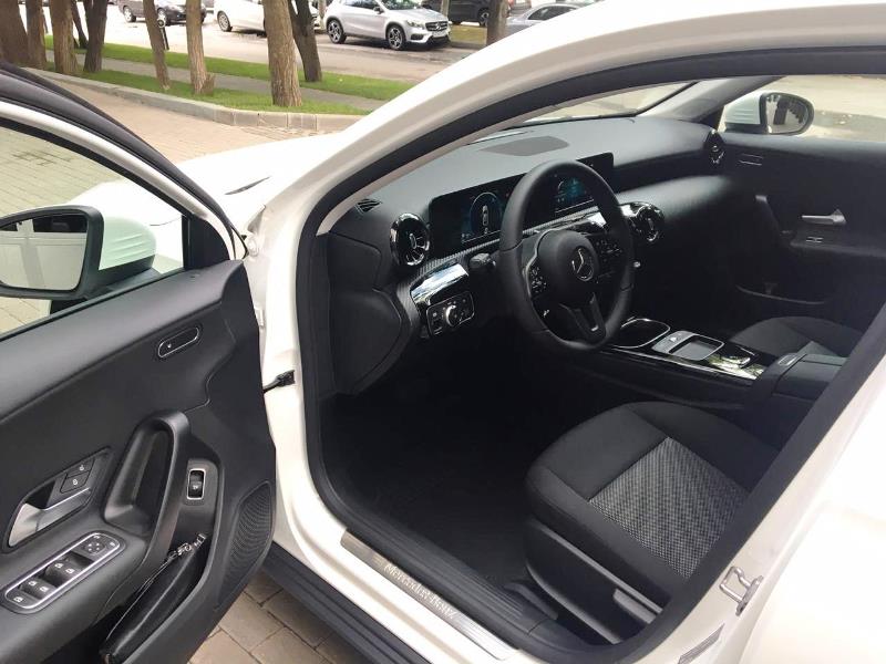 Mercedes A200  автомобиль в аренду