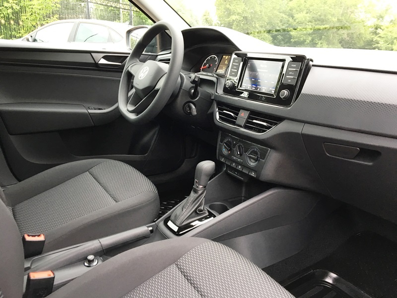 Прокат Volkswagen Polo лифтбек  в Москве