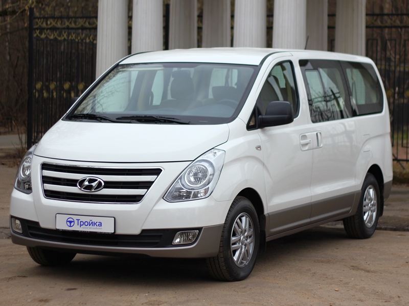 Hyundai Grand Starex (H1) 2.5 CRDi AT аренда в Москве