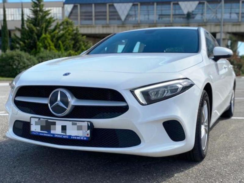Mercedes A200  взять машину в аренду
