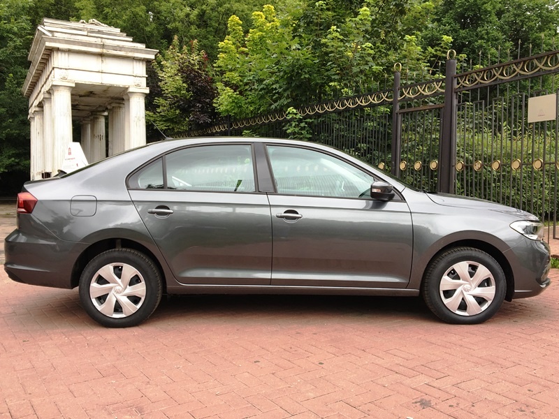 Volkswagen Polo лифтбек  автопрокат