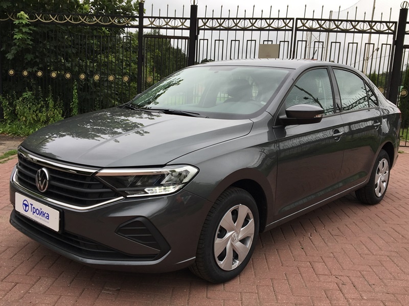 Volkswagen Polo лифтбек  аренда в Москве