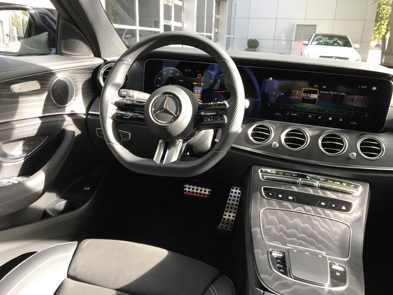 Mercedes E220d 4MATIC AMG rest. взять машину в аренду