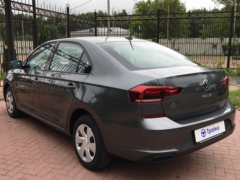Volkswagen Polo лифтбек  напрокат
