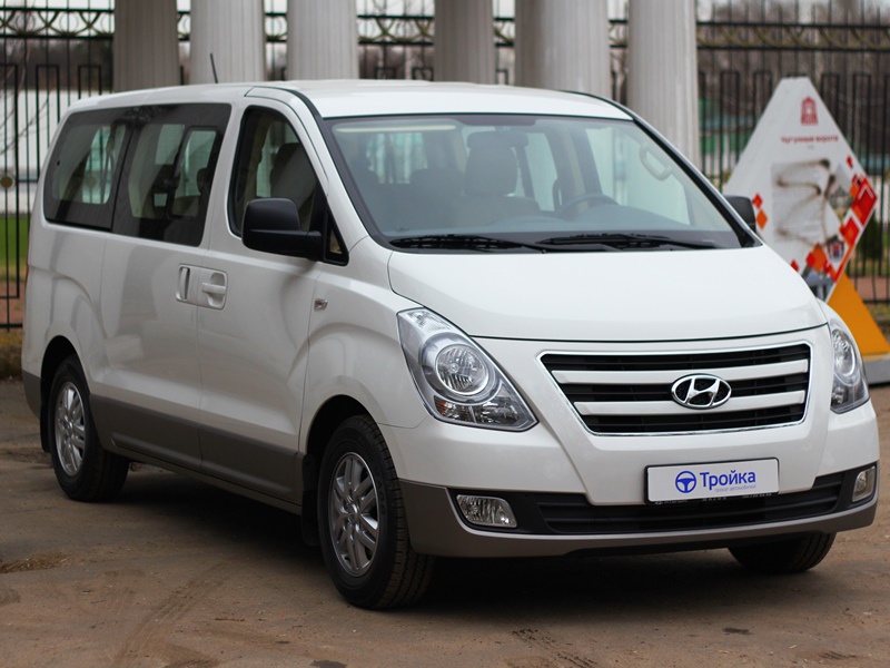 Hyundai Grand Starex (H1) 2.5 CRDi AT автомобиль в аренду