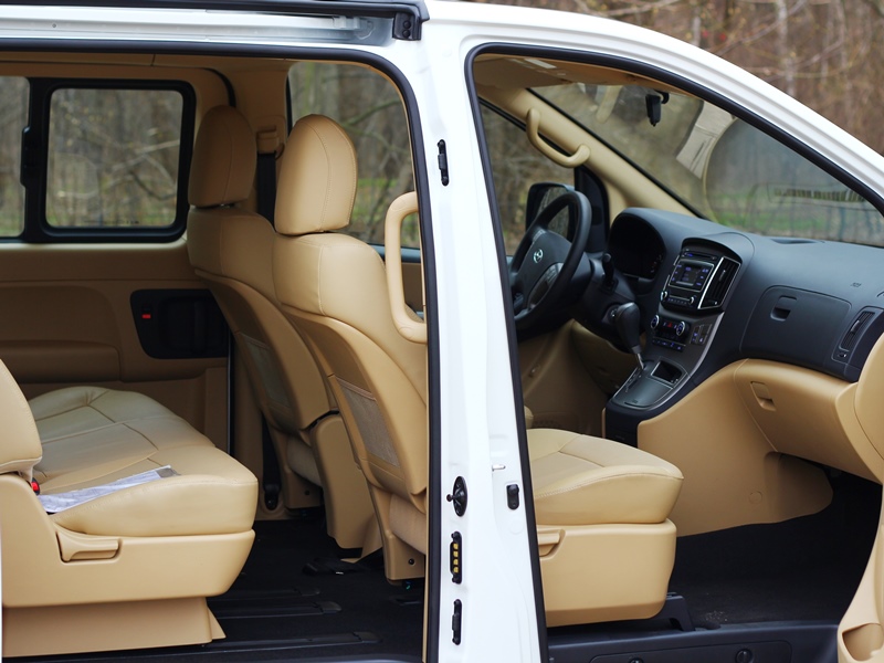 Hyundai Grand Starex (H1) 2.5 CRDi AT автопрокат