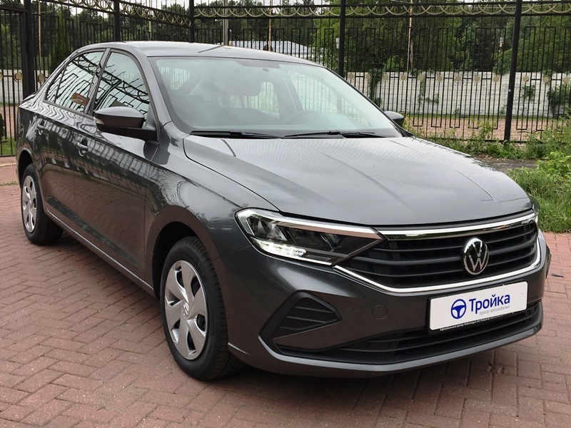 Volkswagen Polo лифтбек  цена аренды