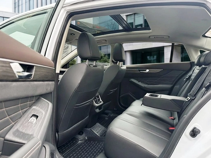 Dongfeng Shine Max  аренда в Москве