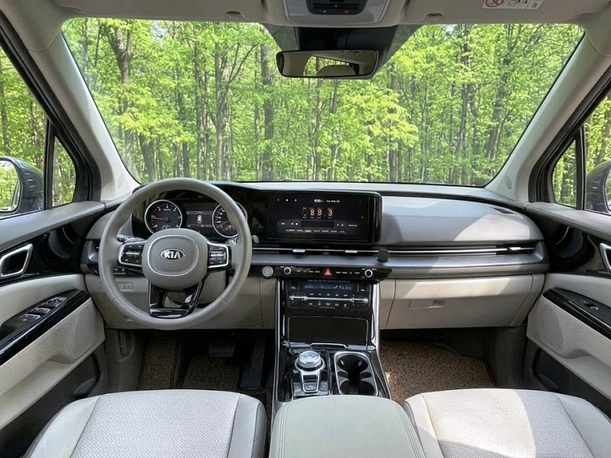 KIA Carnival IV 9 places прокат