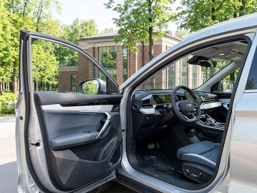 Geely Atlas II Flagship автомобиль в аренду