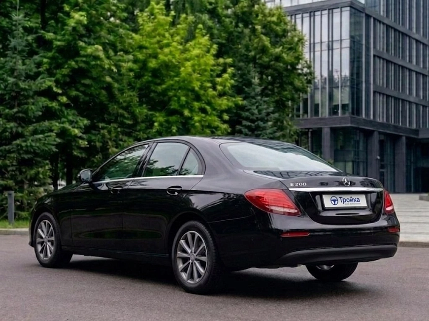 Mercedes E-class W213 взять машину в аренду