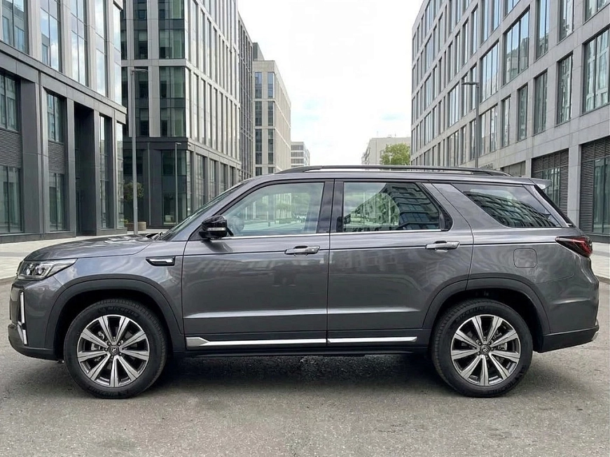 Changan CS95 NEW Black Edition взять машину в аренду