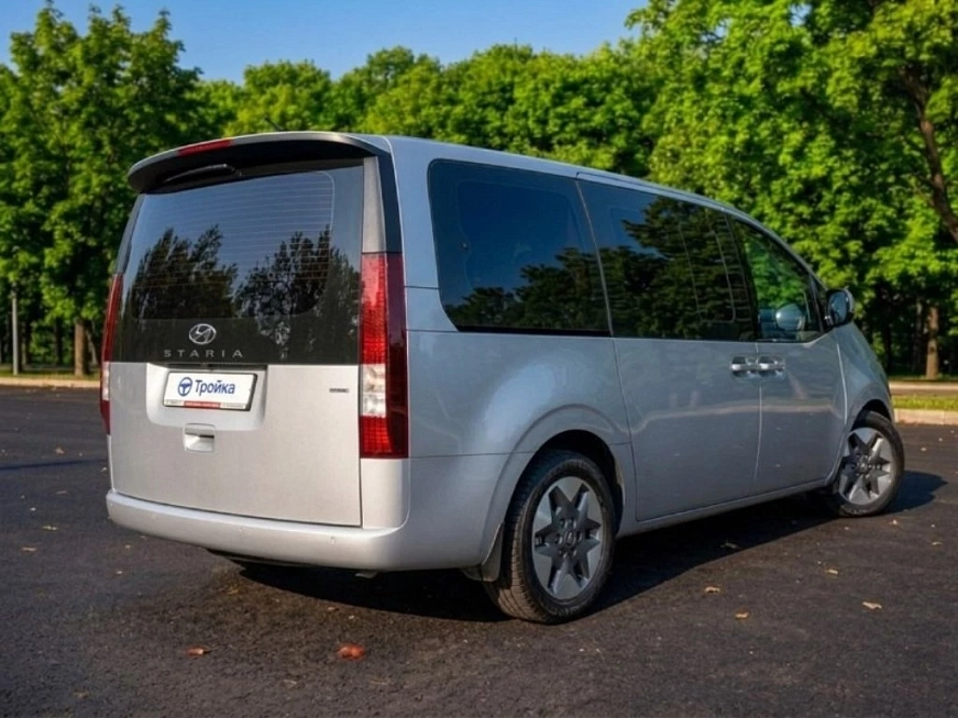 Hyundai Staria 8 seats 4x4 напрокат