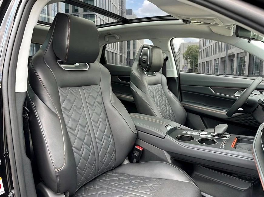 Changan UNI-K AWD Tech взять машину в аренду