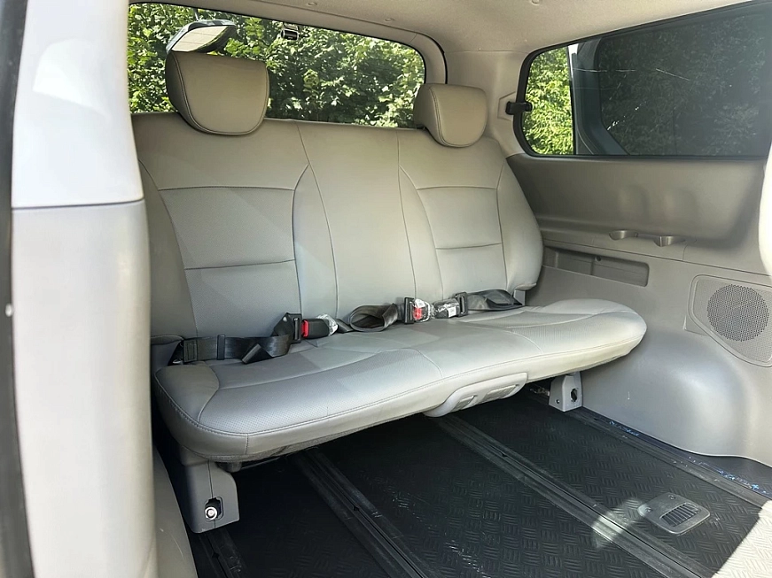 Прокат Hyundai Grand Starex 7 seats 4x4 в Москве