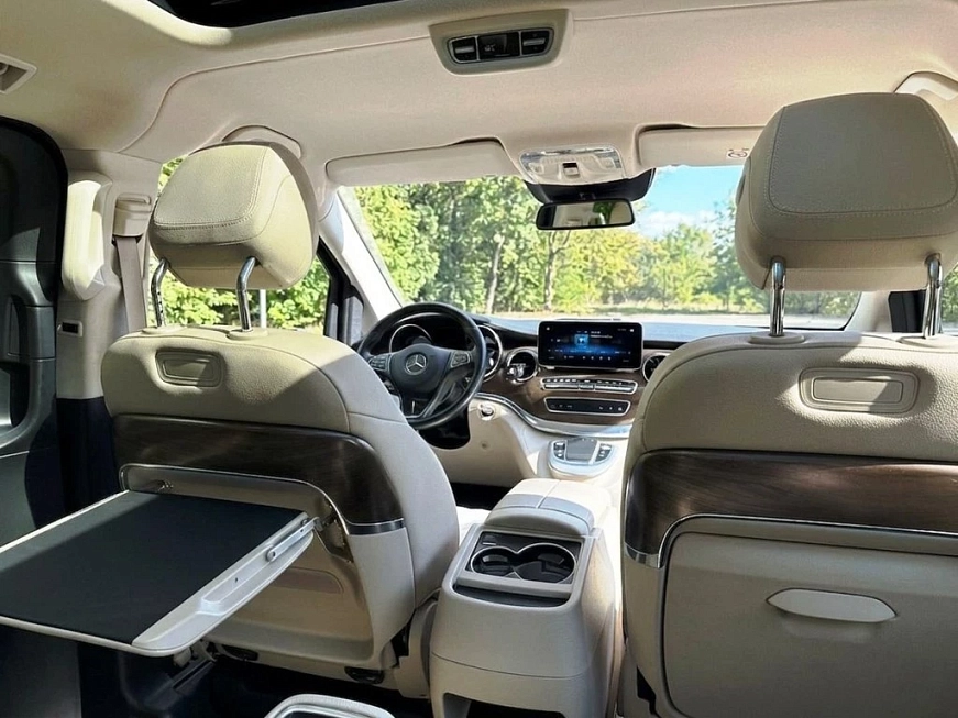Mercedes V 260 L Exclusive автомобиль в аренду