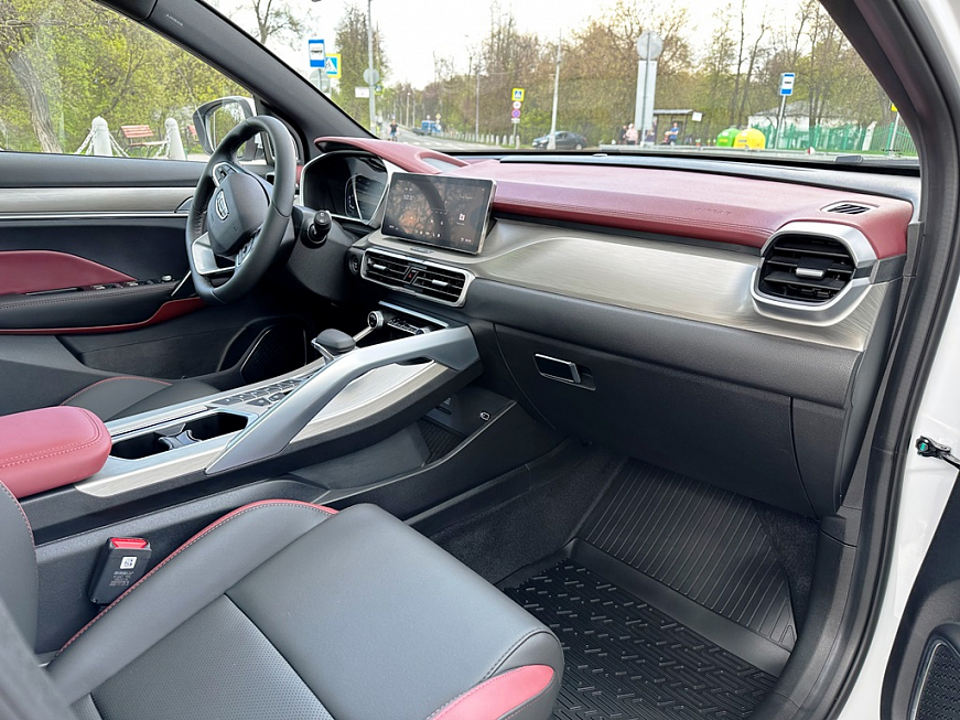 Geely Coolray Flagship автопрокат