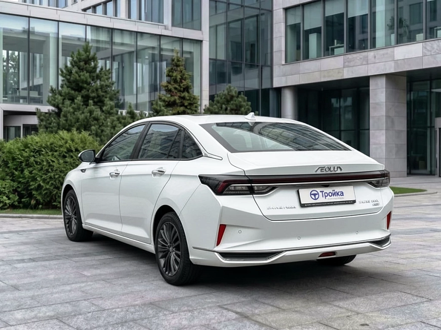 Dongfeng Shine Max  взять машину в аренду