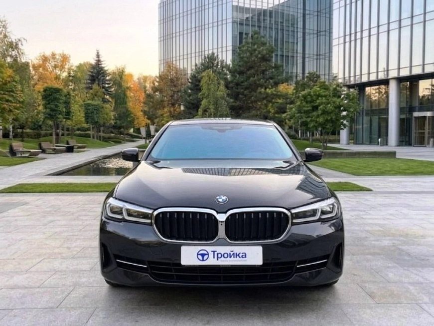 Прокат BMW 520d X-Drive G30 rest. в Москве