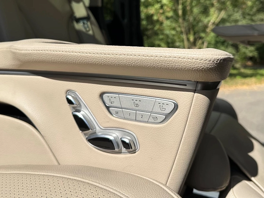 Mercedes V 260 L Exclusive напрокат