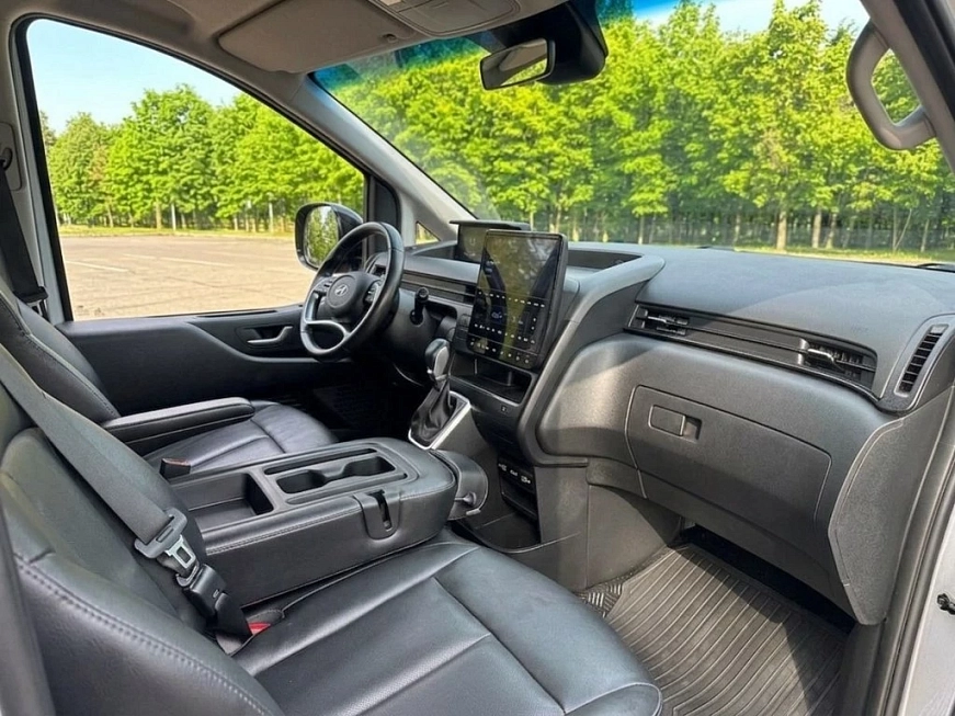 Hyundai Staria 8 seats 4x4 напрокат