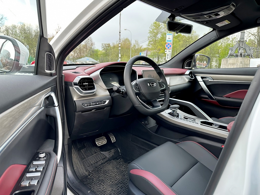 Geely Coolray Flagship автомобиль в аренду