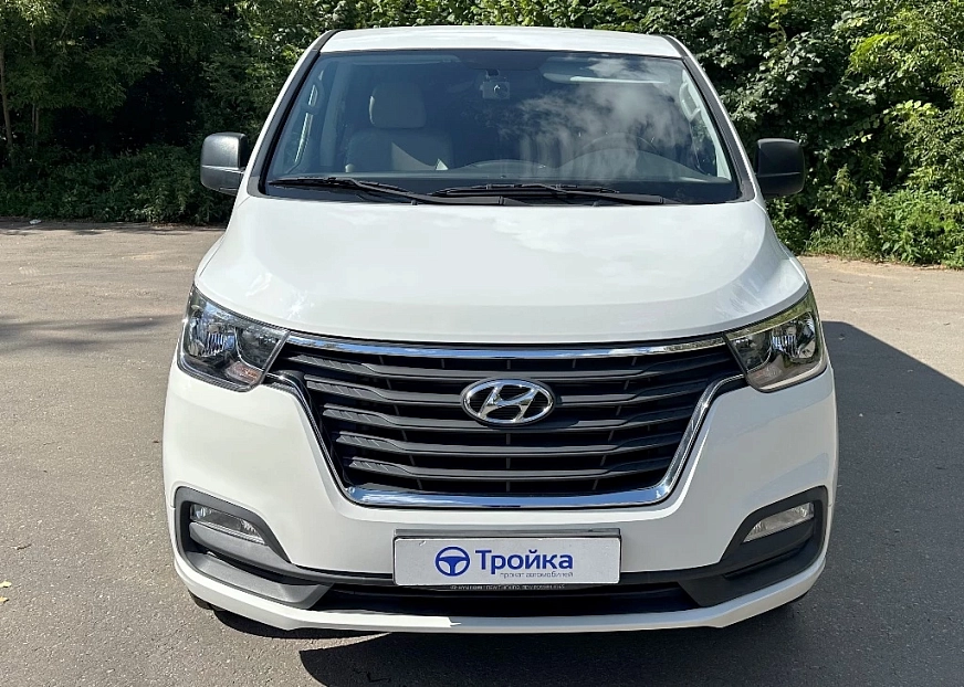 Hyundai Grand Starex 7 seats 4x4 автомобиль в аренду