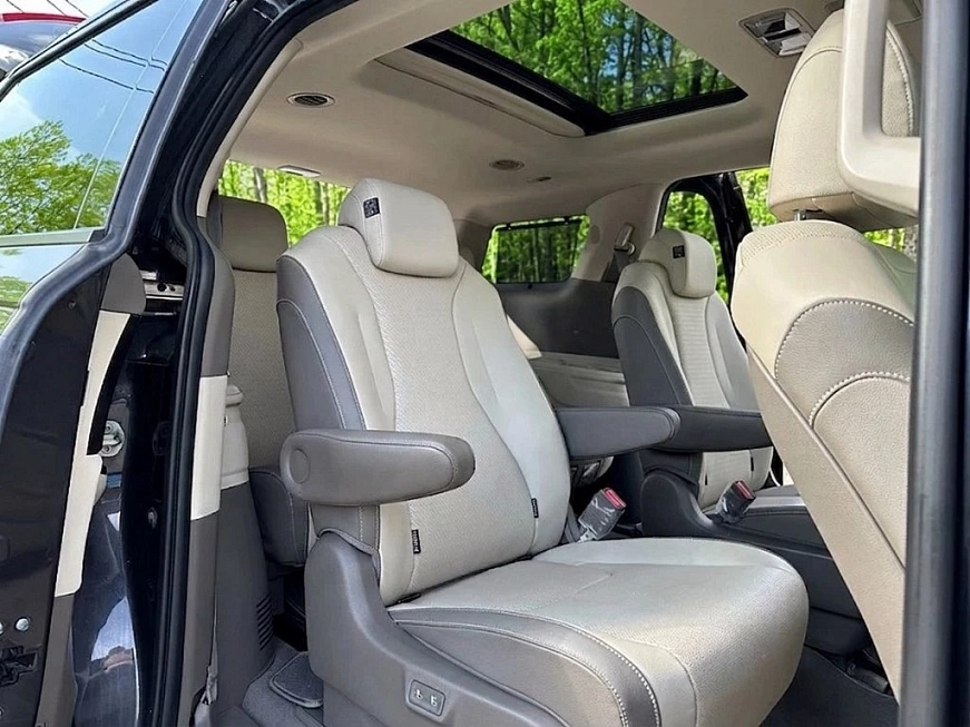 Прокат KIA Carnival IV 9 places в Москве