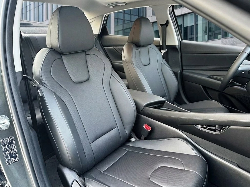 Hyundai Elantra автомобиль в аренду