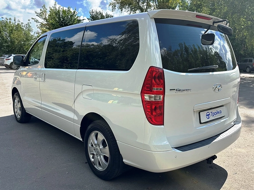Hyundai Grand Starex 7 seats 4x4