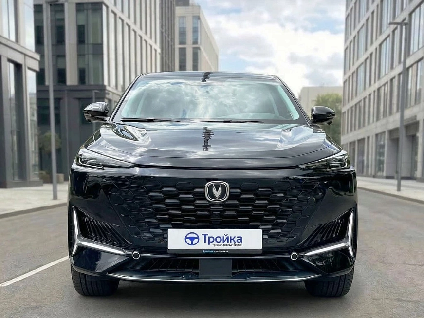 Changan UNI-K AWD Tech автомобиль в аренду