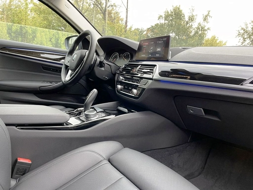 BMW 520d X-Drive G30 rest. напрокат