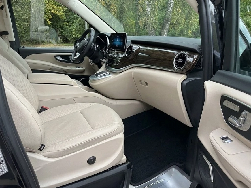 Mercedes V 260 L Exclusive аренда в Москве